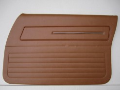 HOLDEN HJ KINGSWOOD SEDAN DOOR TRIM SET GAZELLE TRIM CODE 64 (METAL TOP EXCHANGE)